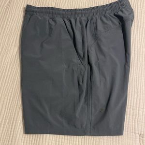 Lululemon pace breaker 7” shorts